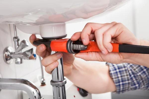 Expert Plumbing Service for Bathroom and Kitchen Remodeling