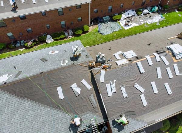 The Role of a Roof Replacement Contractor in Storm Damage Repairs